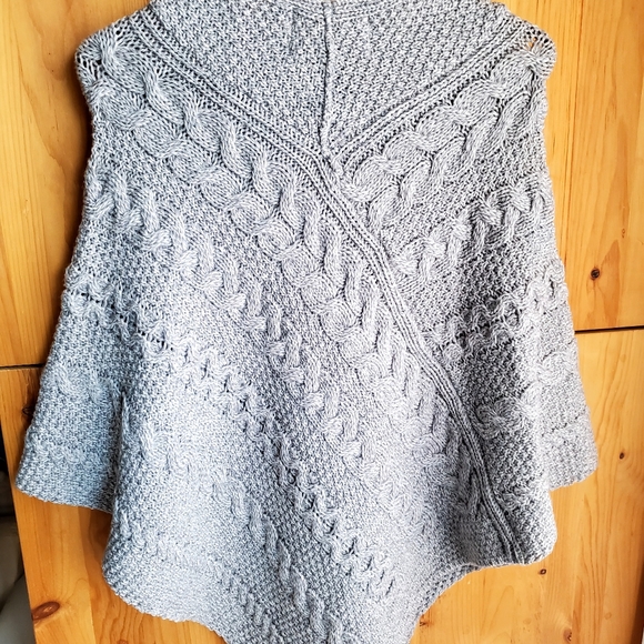 Aran Sweater Market Cable & Moss Grey Merino Wool Poncho size S/M - Picture 4 of 5